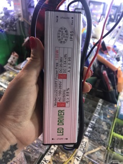 Chấn lưu 100w ra điện 20-36v