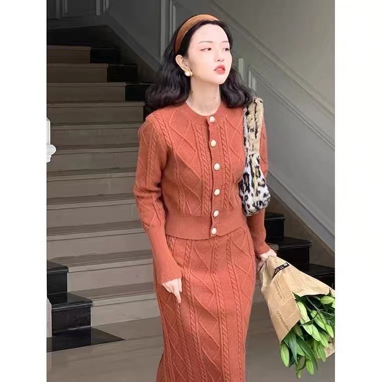 Bộ Áo Sweater Phối Chân Váy Kiểu Vintage Phương Tây Dễ Thương Cho Nữ 2021