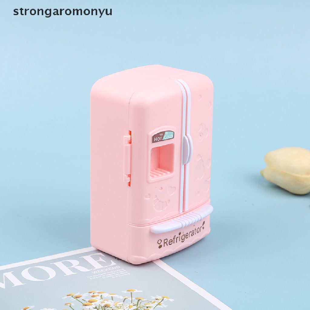 Tủ lạnh màu hồng trang trí nhà búp bê xinh xắn tỉ lệ 1 / 12