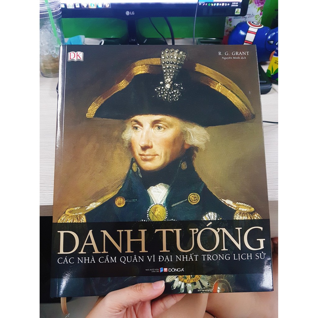 Sách - Danh Tướng - Các Nhà Cầm Quân Vĩ Đại Nhất Trong Lịch Sử Tặng PosrCard danh Ngôn | BigBuy360 - bigbuy360.vn