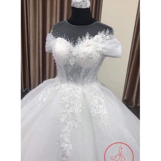 Áo cưới tùng vi tính