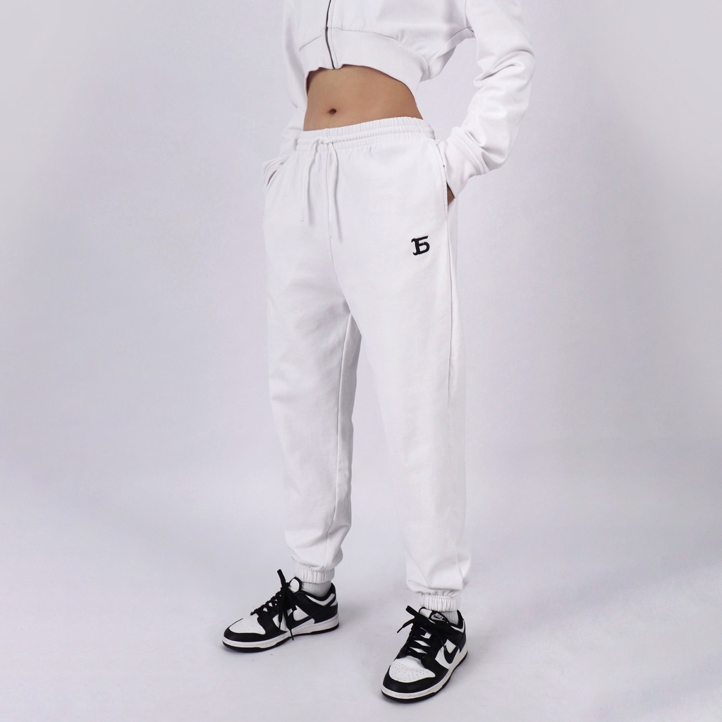 Quần Jogger Nữ Thêu LOGO FIOR DANTÉ Form Rộng Màu Trắng 100% Vải Cotton Lưng Thun Co Dãn