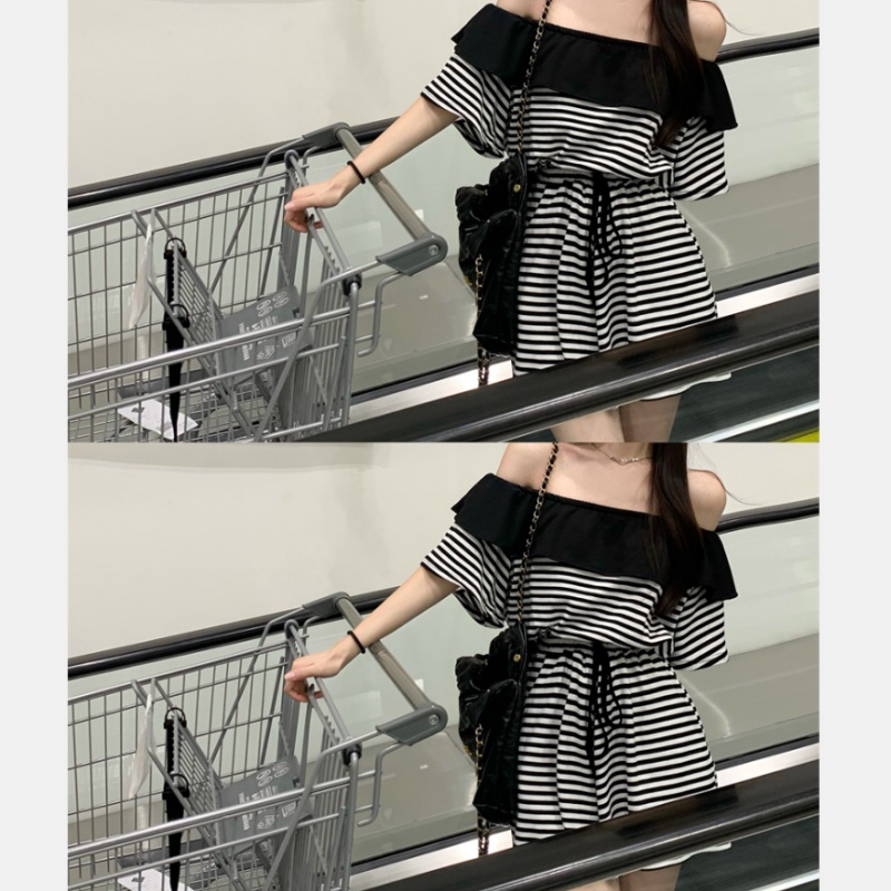 Jumpsuit Dáng Rộng Hoạ Tiết Kẻ Sọc Thiết Kế Hợp Thời Trang Cho Phái Nữ