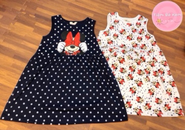 Fan của của Minnie đâu rùi ạ. Xinh quá đi mất. Lại tiếp tục về các mẫu váy HM sát nách siêu xinh cho các bé gái đây ạ <3