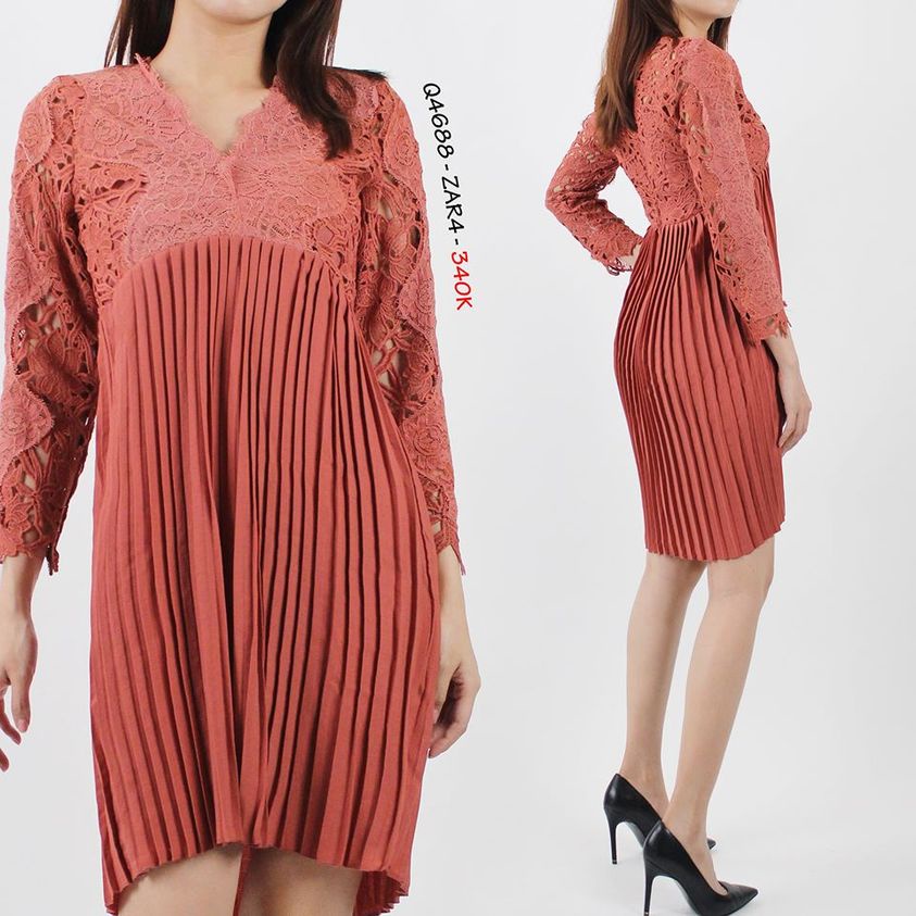 Q4688 - Đầm Zar4 cổ V tay dài, phối ren, dập ly