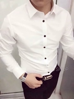 Áo sơ mi trắng dài tay