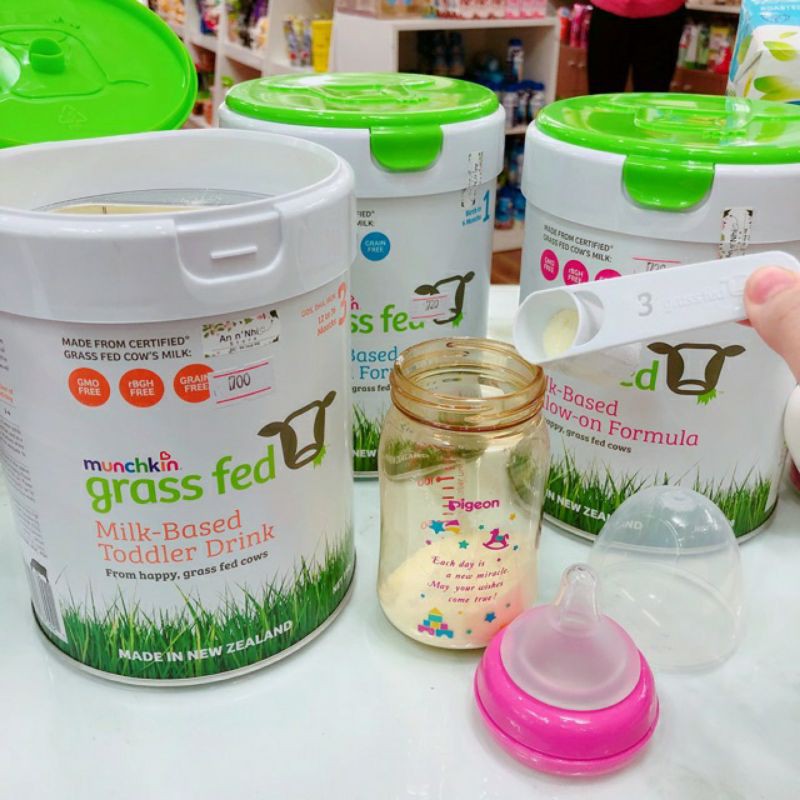 (Date T6/2022)Sữa Munchkin grass fed đủ số 12 3 của úc hộp 730g