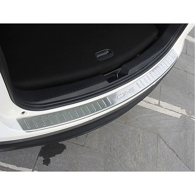 Bộ ốp chống trầy Cốp INOX dành cho xe Mazda CX-5 2018 (Chọn: Bên ngoài)
