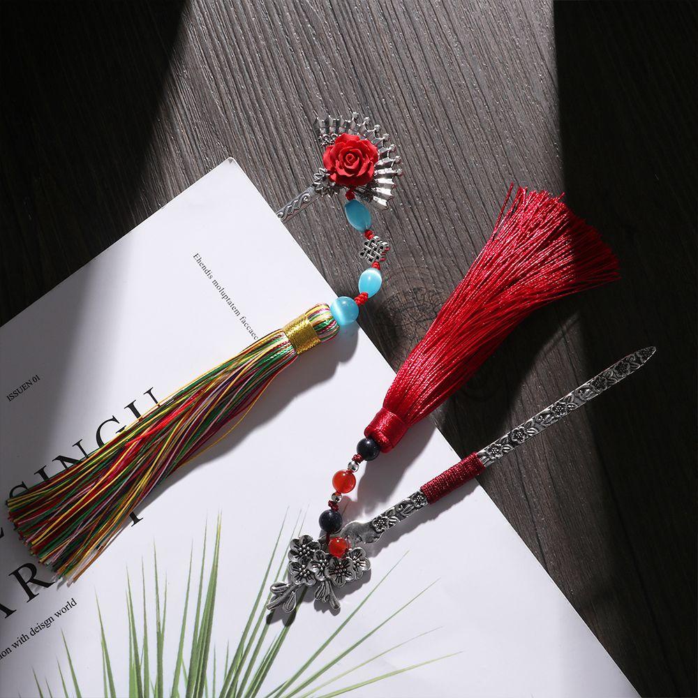 1 Bookmark Kim Loại Đính Hạt Tua Rua