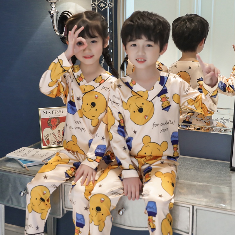Bộ Đồ Ngủ Vải Lụa Satin Tay Dài Cổ Chữ V Thời Trang Cho Mẹ Và Bé