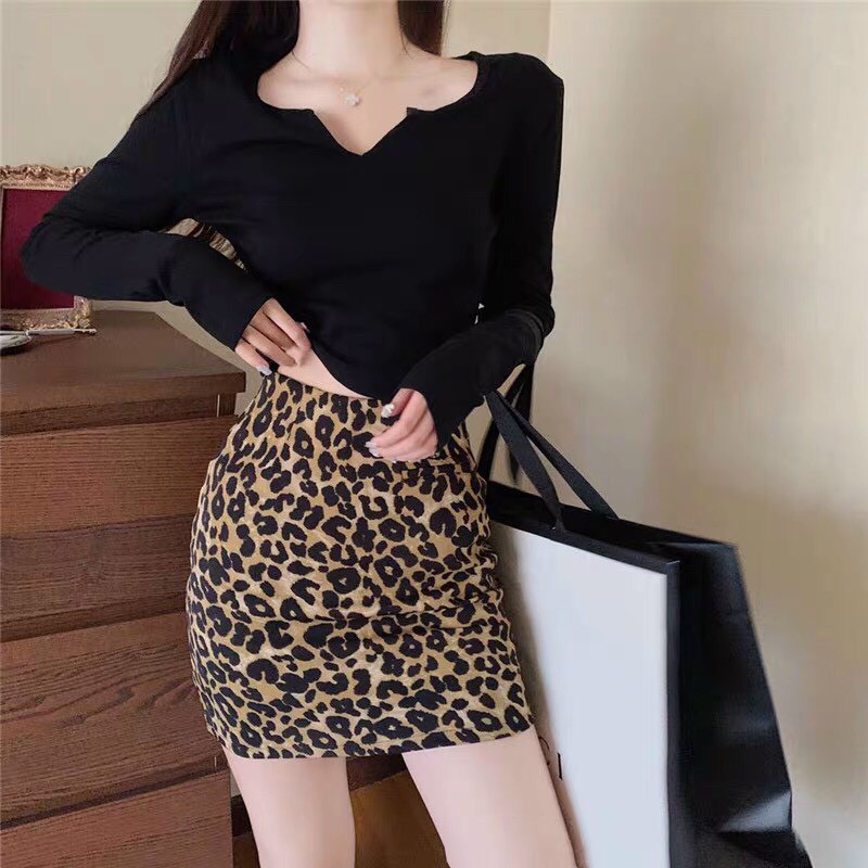 Áo croptop cổ V tay dài sexy nhẹ nhẹ, vải đẹp mịn, co giản tốtHình thật tại shop 22.July