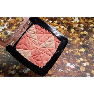 Má hồng Catrice Blush Box Glowing Multicolour