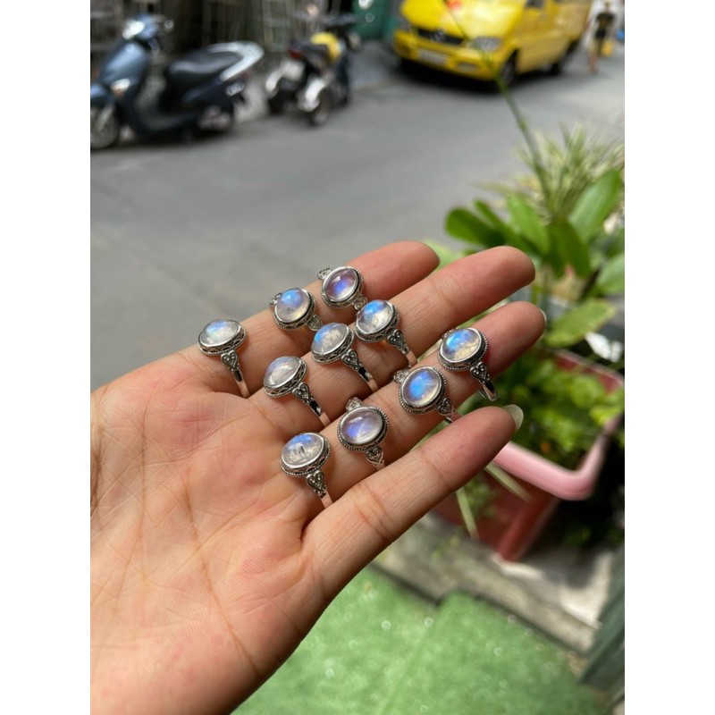 Nhẫn Moon Stone kiểu dáng vintage