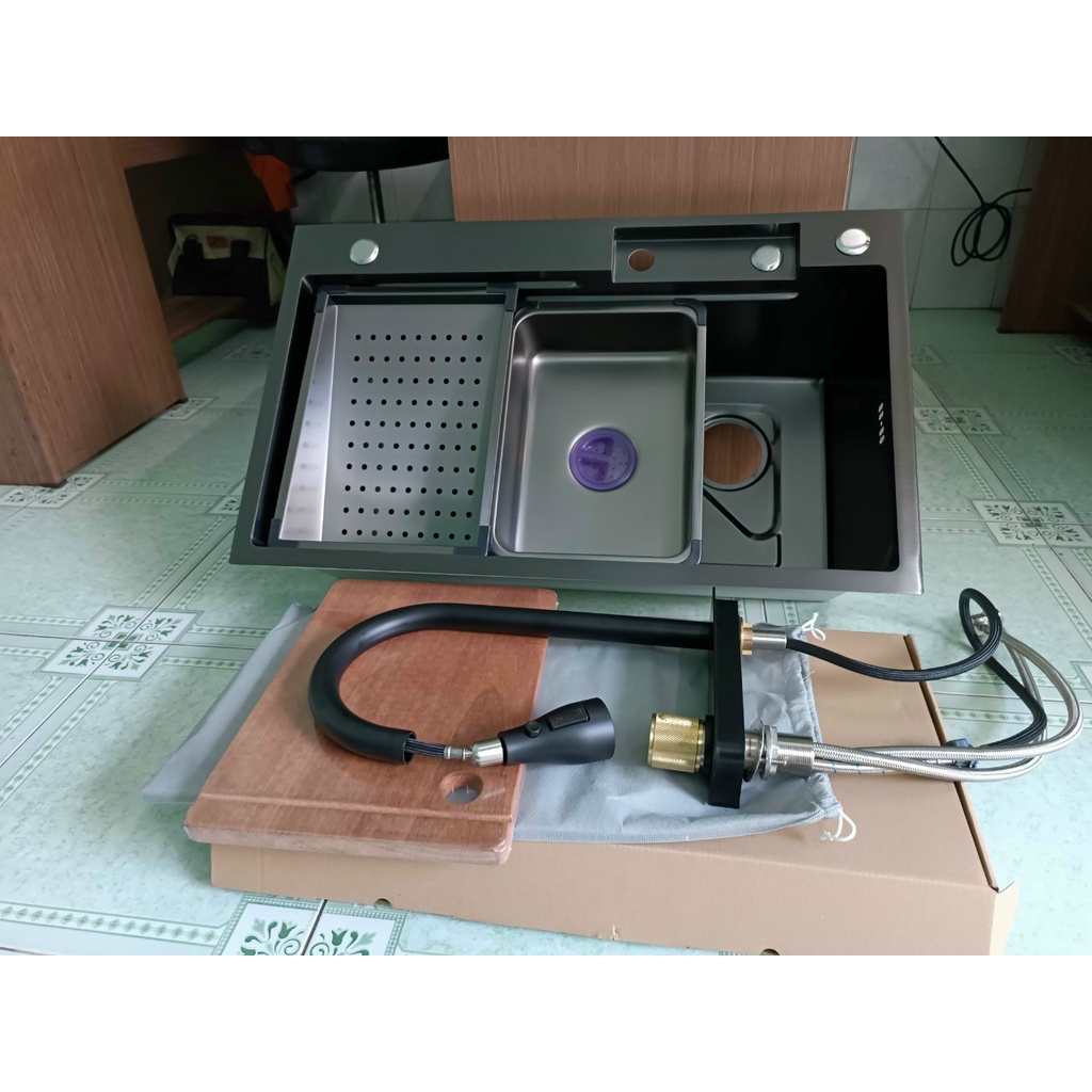 Combo Chậu rửa chén bát 1 hố nano kèm vòi nóng lạnh dây rút, chế độ rửa thác nước ( âm vòi cao cấp)