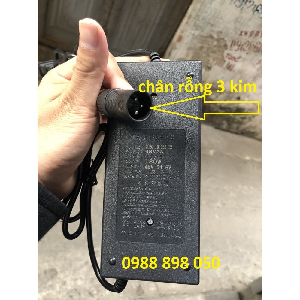 Sạc Xe Đạp Điện Dùng Pin Lithium 48v 2a Chân Tròn 3 Kim Loại Tốt Có Quạt Tản Nhiệt Và Tự Ngắt Khi Đầy Loại Tốt