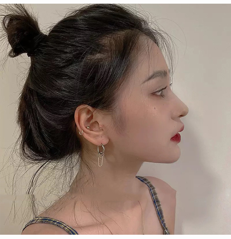 Khuyên tai thép titan kiểu hình học phong cách retro punk dành cho nam và nữ