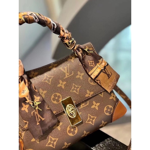 Túi Xách Cao Cấp Eo Vì Hoa Nâu sz21cm