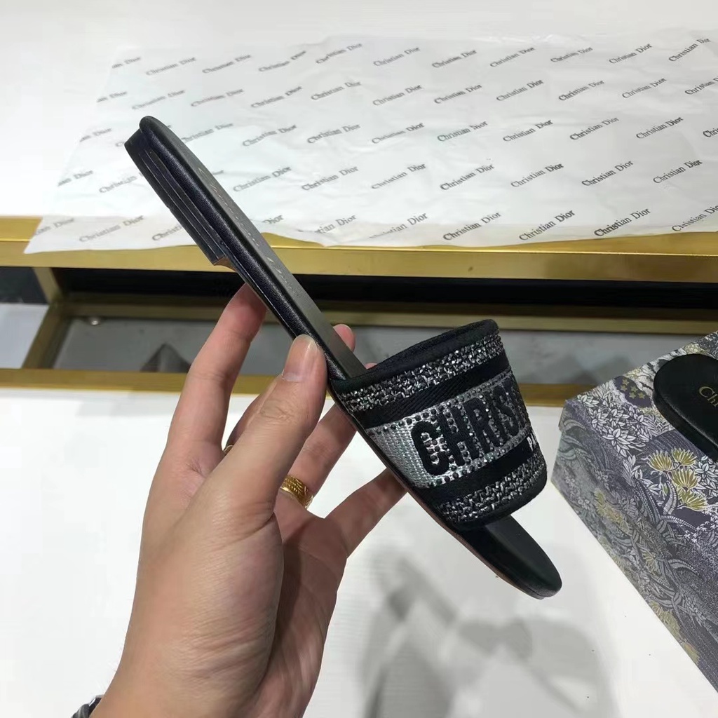 #Sandal Đế Bệt Thêu Họa Tiết Chất Liệu Cotton Dành Cho Nữ