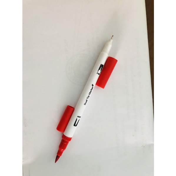 Bút Brush viết flashcard 2 ĐẦU: Đầu cọ để vẽ đường viền và tô màu; Đầu nhọn 0,4 mm để đường viền và chi tiết.