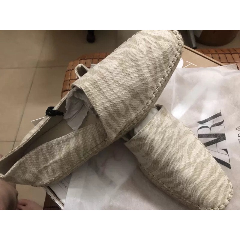 Giày lười vải hiệu Zara auth 100% - hình thật ở cuối