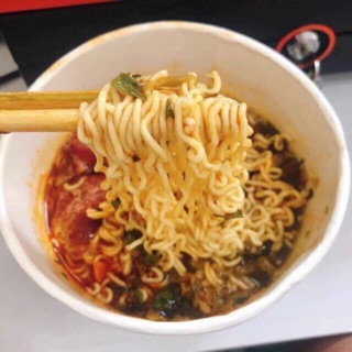 Mì dưa bò chua cay
