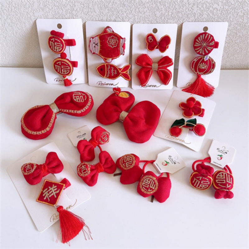 Kẹp tóc xinh xắn thời trang năm mới cho bé gái