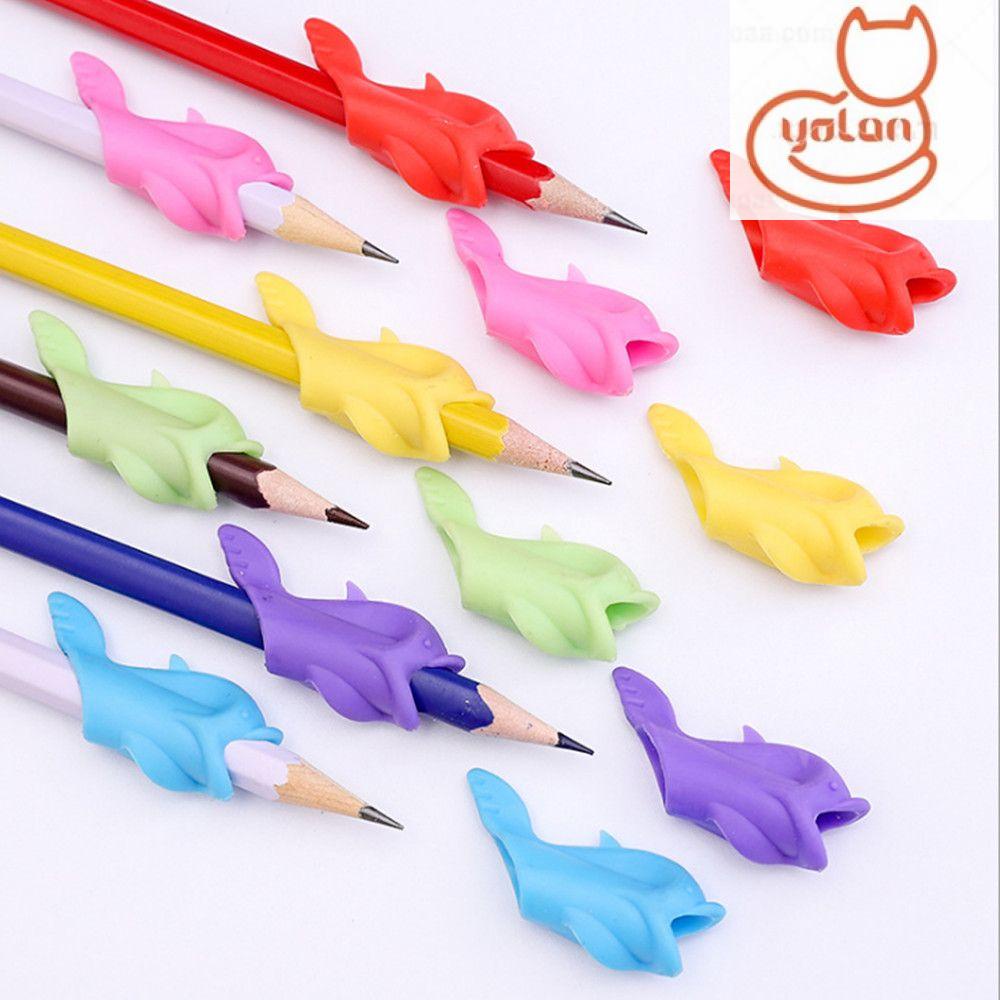 Kẹp cầm bút chì bằng silicon hình chú cá hỗ trợ điều chỉnh tư thế cầm bút chì cho người lớn và trẻ em