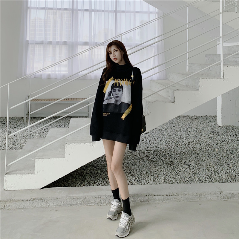 Áo len tay dài cổ tròn dáng rộng màu trơn thời trang thu đông | BigBuy360 - bigbuy360.vn