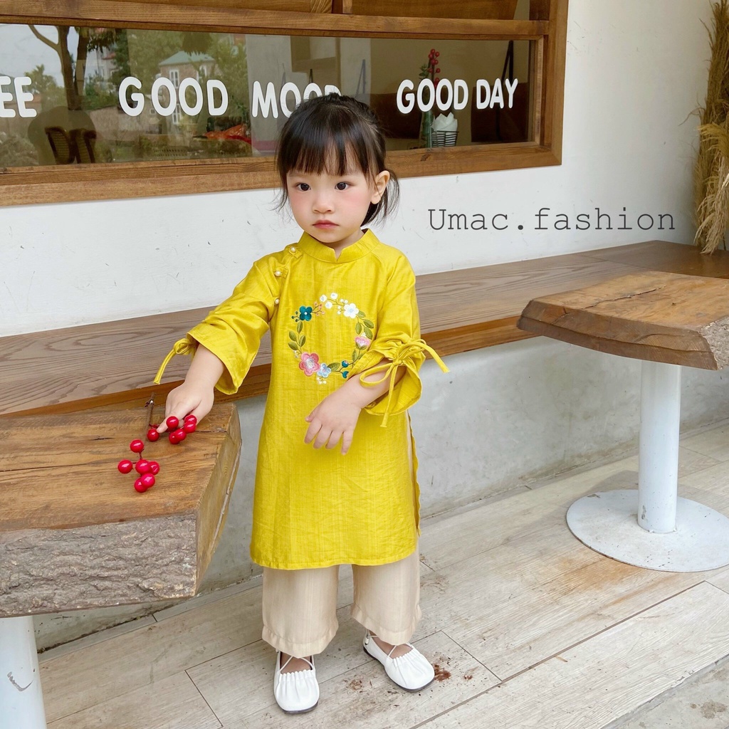 Áo dài thiết kế cho bé gái, áo dài cách tân thêu hoa  xinh xắn