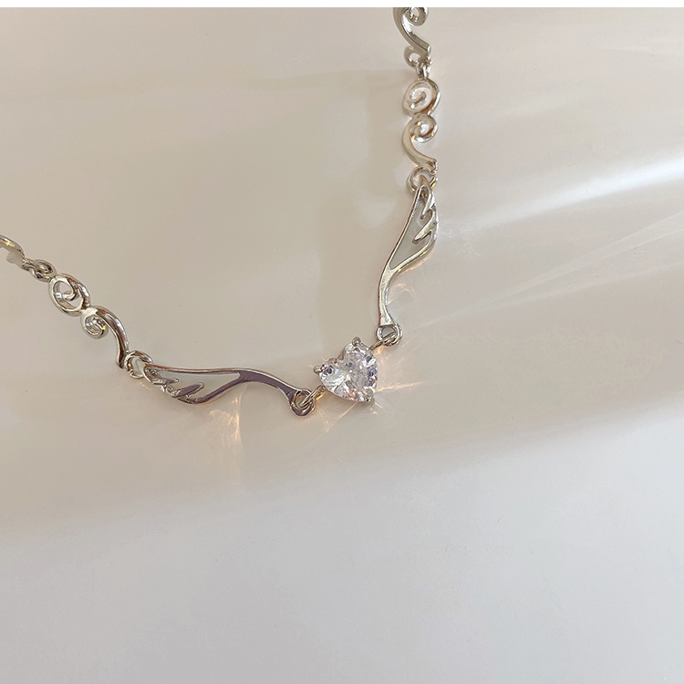 Vòng cổ Mặt Hình Trái Tim Đính Đá Phong Cách Harajuku