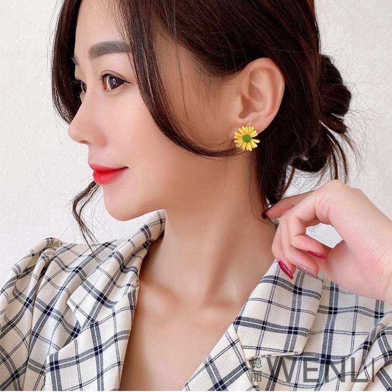 Hoa Tai Hình Hoa Cúc Xinh Xắn Dành Cho Nữ