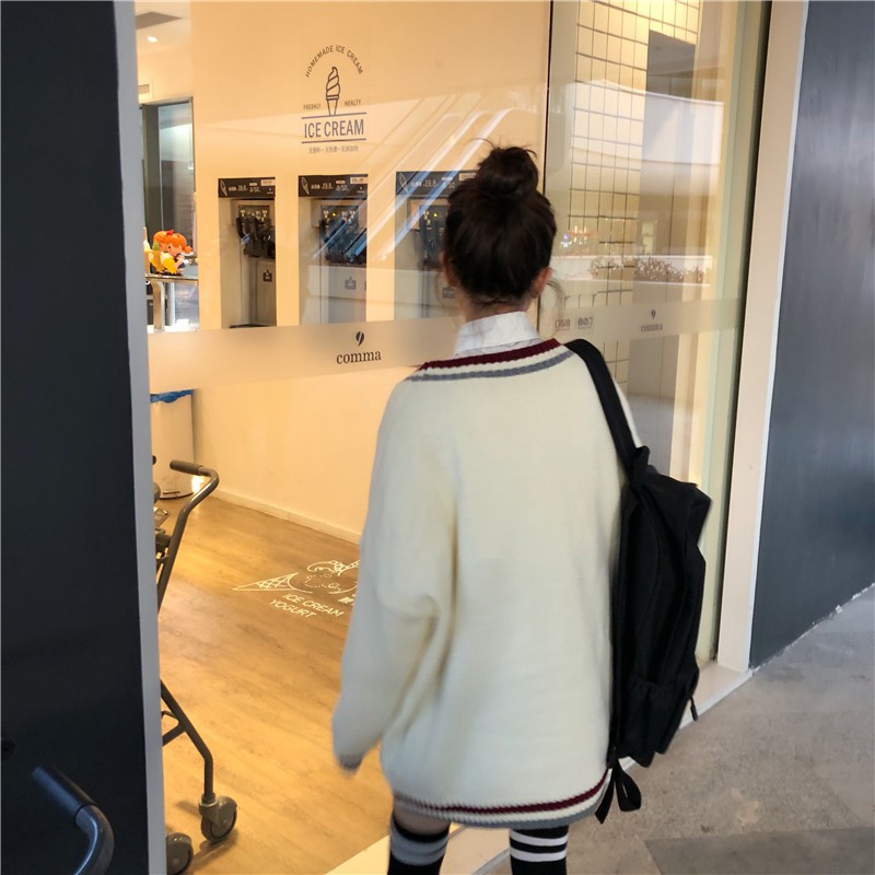 Áo len Cardigan huy hiệu dáng rộng cổ V Style học sinh Hàn Quốc