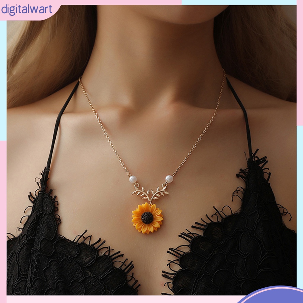 Dây chuyền mặt hoa hướng dương đính ngọc trai nhân tạo thanh lịch