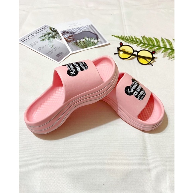 Dép xốp bánh mì đế lượn sóng siêu nhẹ hình gấu in chữ cao 3cm