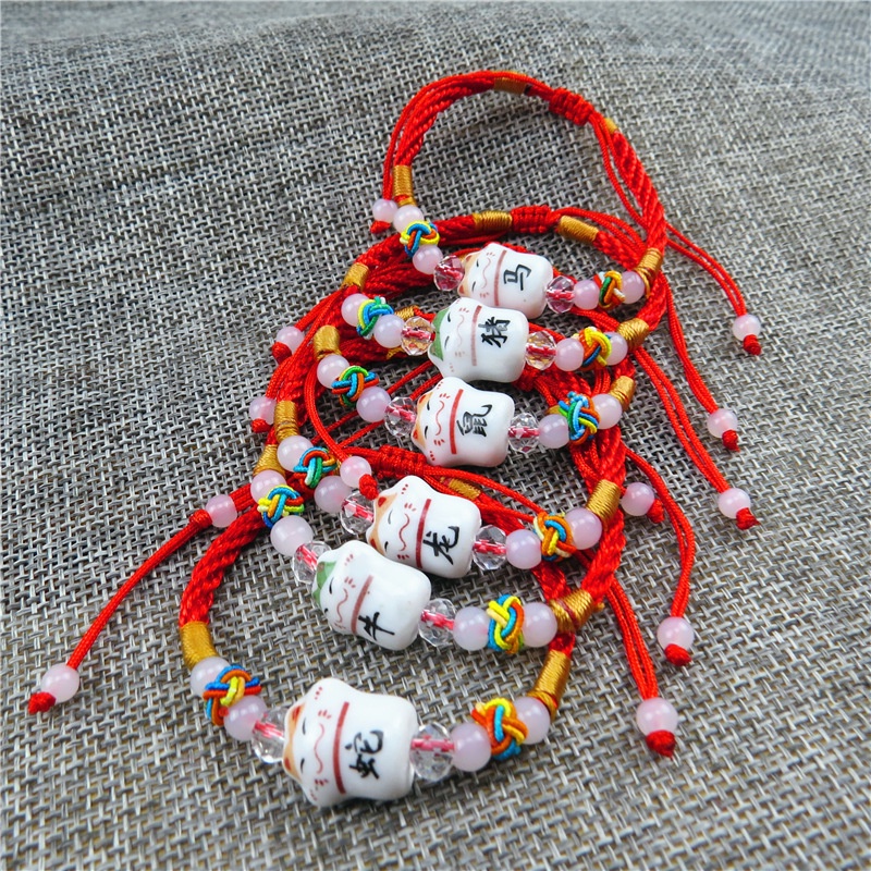 Vòng Tay EBI Gốm Mèo May Mắn Maneki Neko Dây Rút Đỏ Phối Chỉ Ngũ Sắc