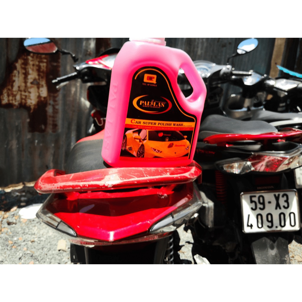 Combo 3 Chai Nước Rửa Xe Siêu Bóng Tạo Bọt Pallas Tặng Kèm Khăn 4500ml