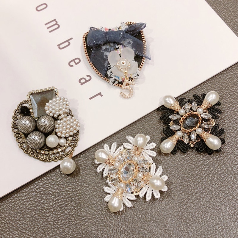 Ghim cài áo kiểu hoa trà đính đá thời trang dành cho nữ