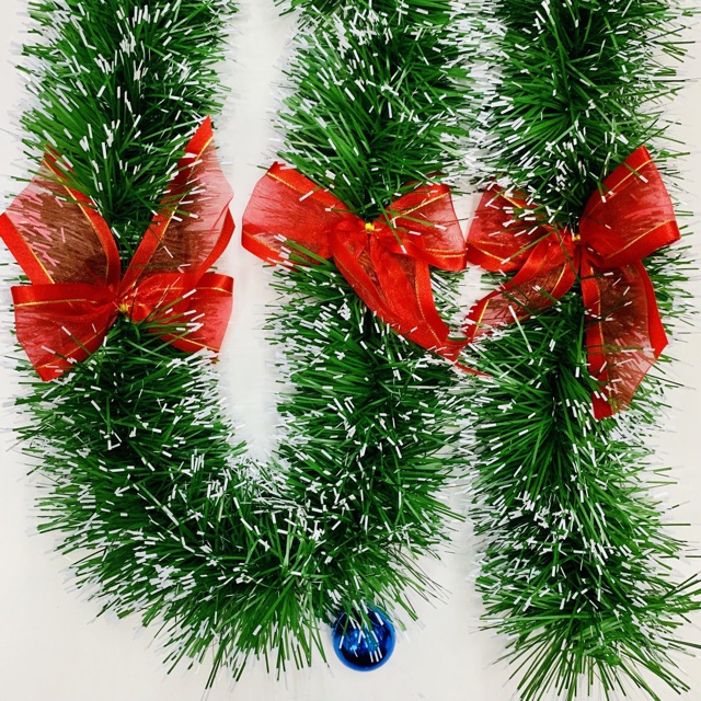 Dây kim tuyến chồn xanh nơ đỏ châu đủ màu trang trí cây thông noel