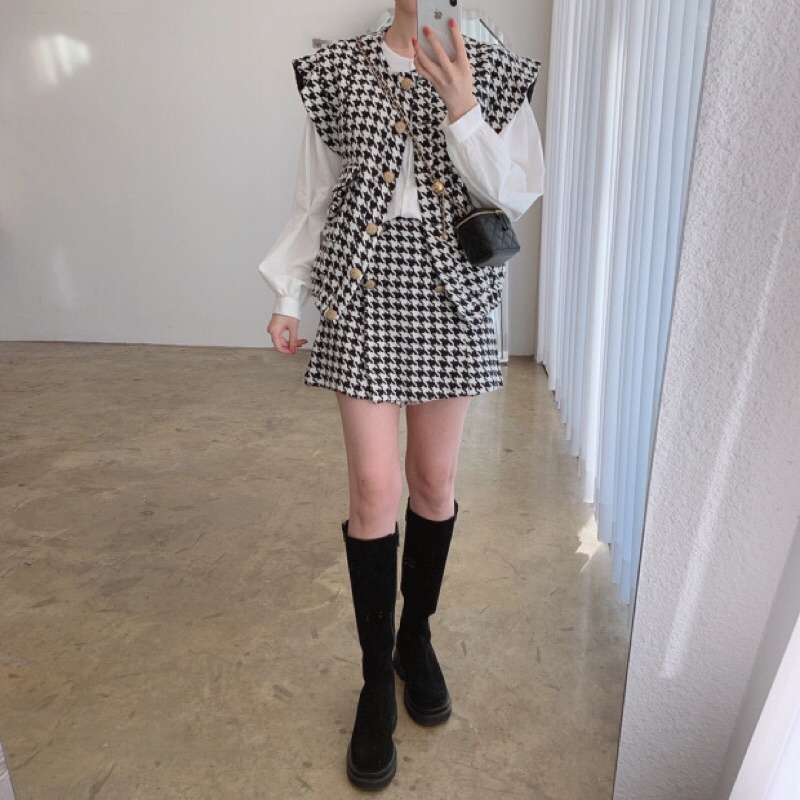 SET ÁO KHOÁC GILE VÀ CHÂN VÁY ĐÍNH CÚC ÁO SƠ MI KẺ CẢO DẠ TWEED