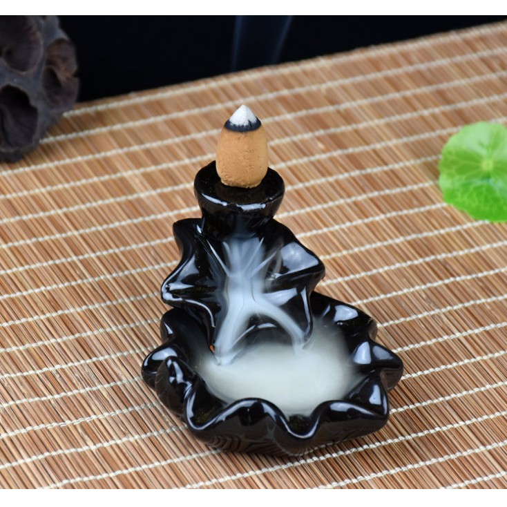 Thác khói trầm hương lá sen nhỏ