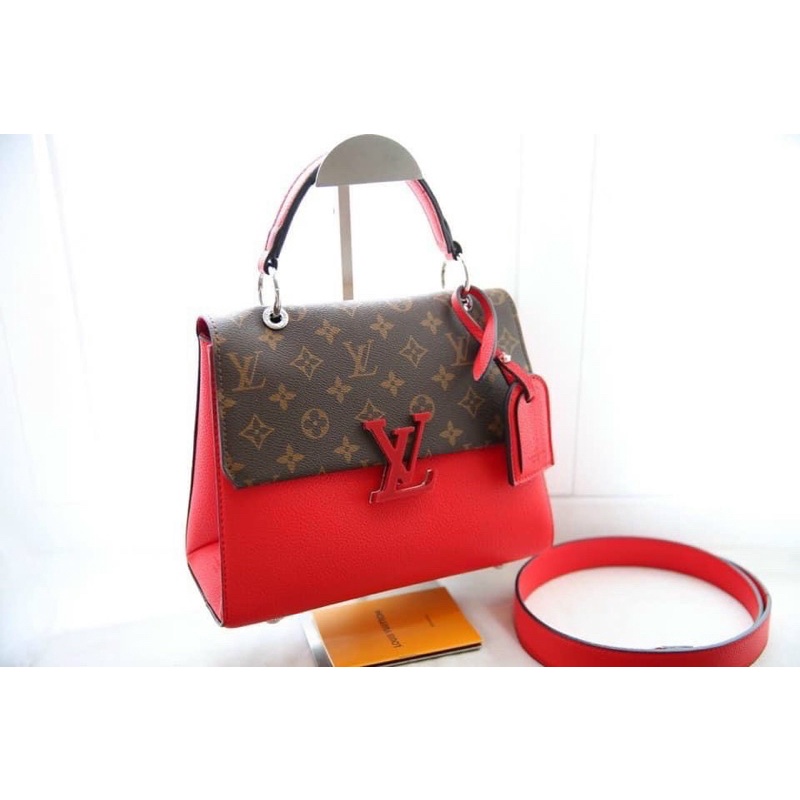 Túi xách công sở khoá chữ Lv