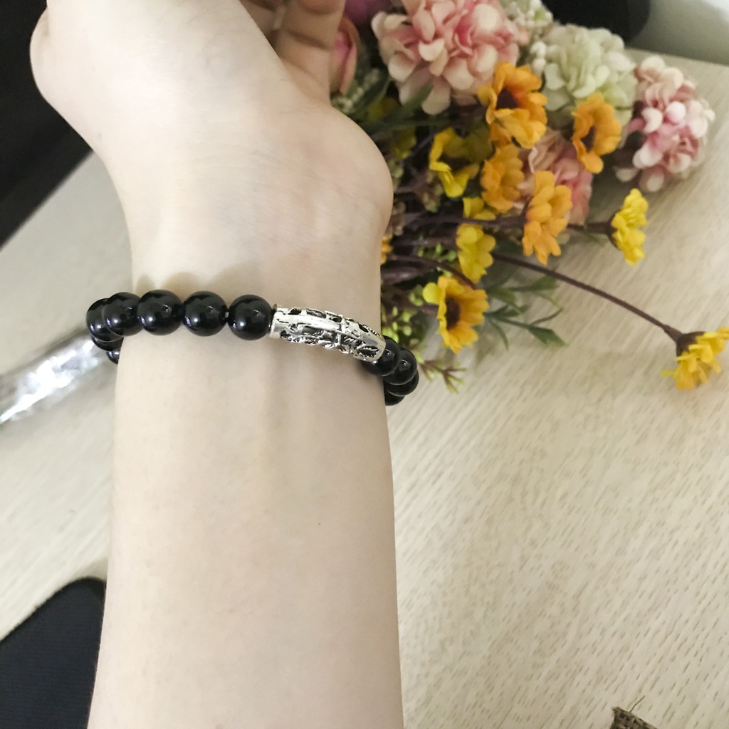 Vòng Tay Cho Mệnh Thủy ( Mộc ) - Vòng Tay Nữ Mã Não Đen 8mm Mix Charm Cầu Bạc V344D-8