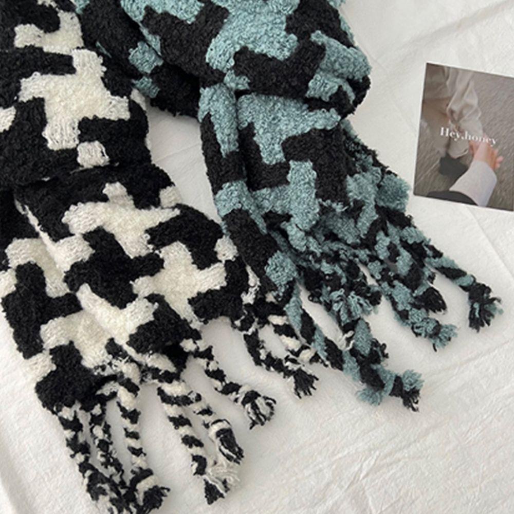 Khăn Choàng Cổ Phối Tua Rua Thời Trang Thu Đông Cho Nữ