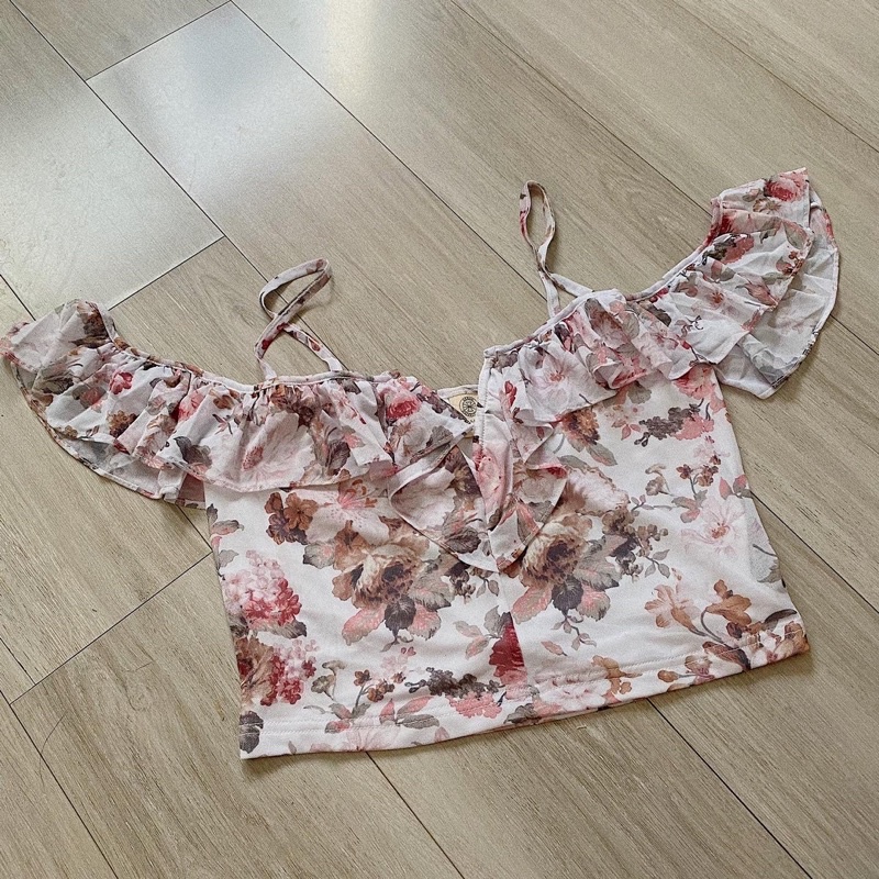 Áo crop hoa xinh