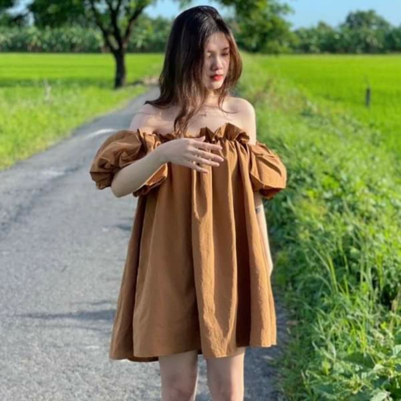 Áo sơ mi vontrễ vai.