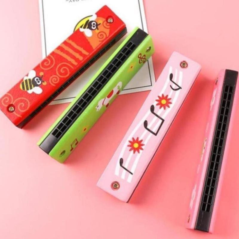 Còi kèn tập thổi lấy hơi cho bé kích thích hệ hô hấp