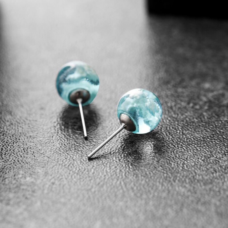 [New Stock] Creative Resin Transparent Blue Sky White Cloud Ball Stud Earrings Jewelry