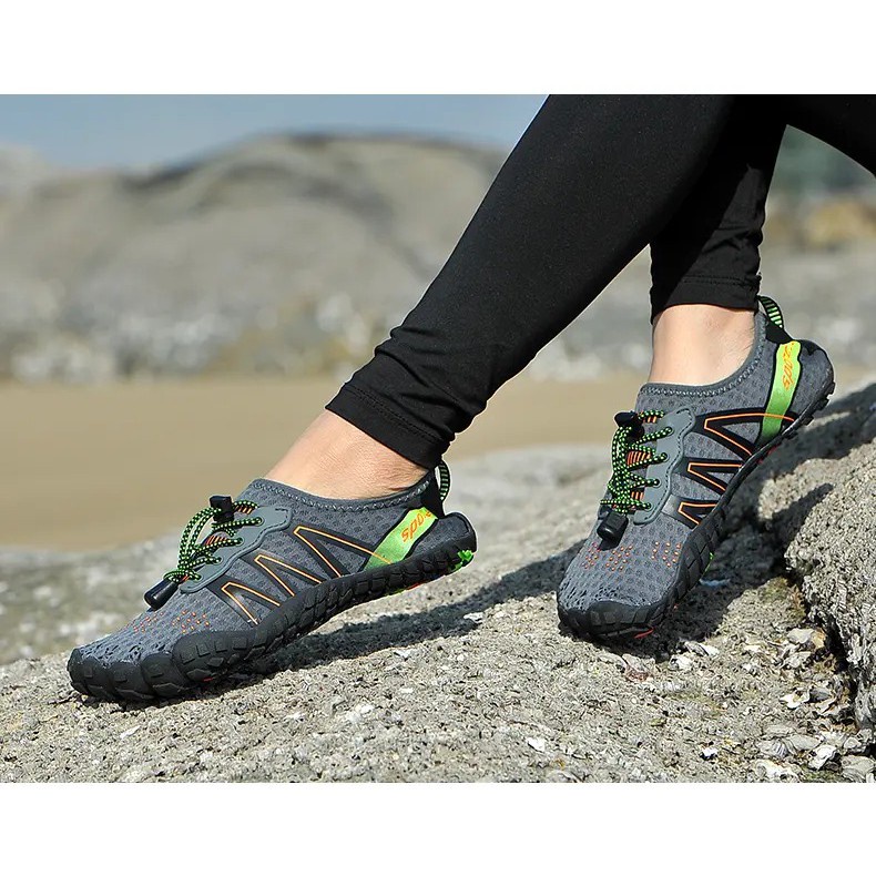 Giày thể thao dùng đi biển/ leo núi thời trang size 35-46 dành cho nam và nữ