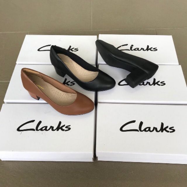 Giầy cao gót Clarks da  xịn 100%