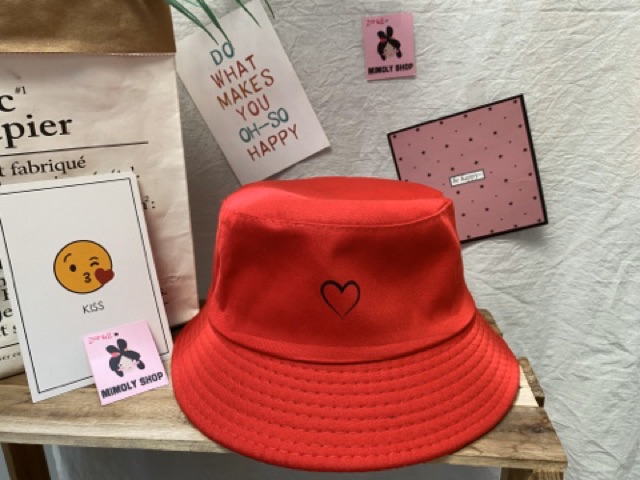 Nón bucket in hình trái tim
